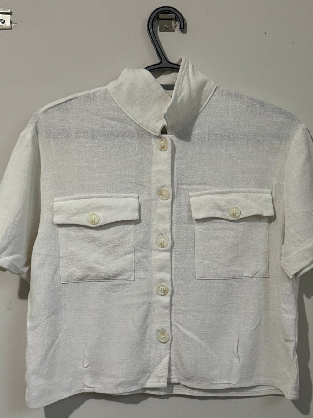Cropped Short Sleeve Linen Button-Up Shirt